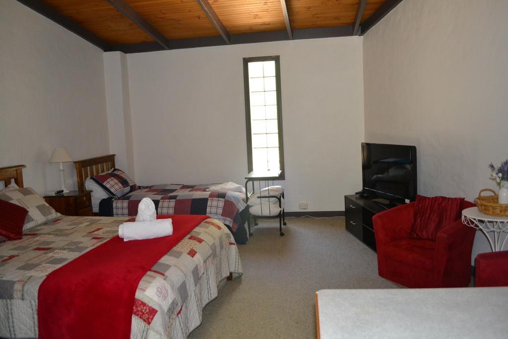 Colonial Bank Motel Omeo Chambre photo