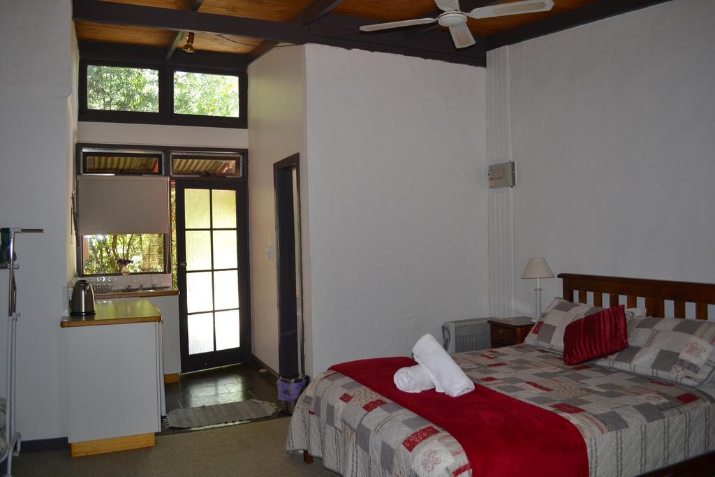 Colonial Bank Motel Omeo Chambre photo