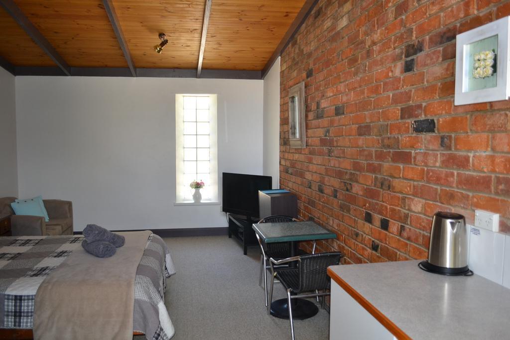 Colonial Bank Motel Omeo Chambre photo